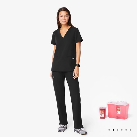 Women’s figs scrub pant in kade regular size M